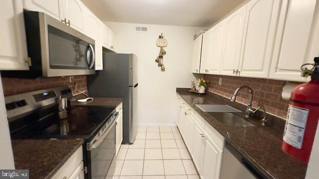 11 Twin Rivers Dr #m Property Photo 7