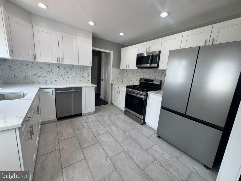 12 GODFREY DR Property Photo 1