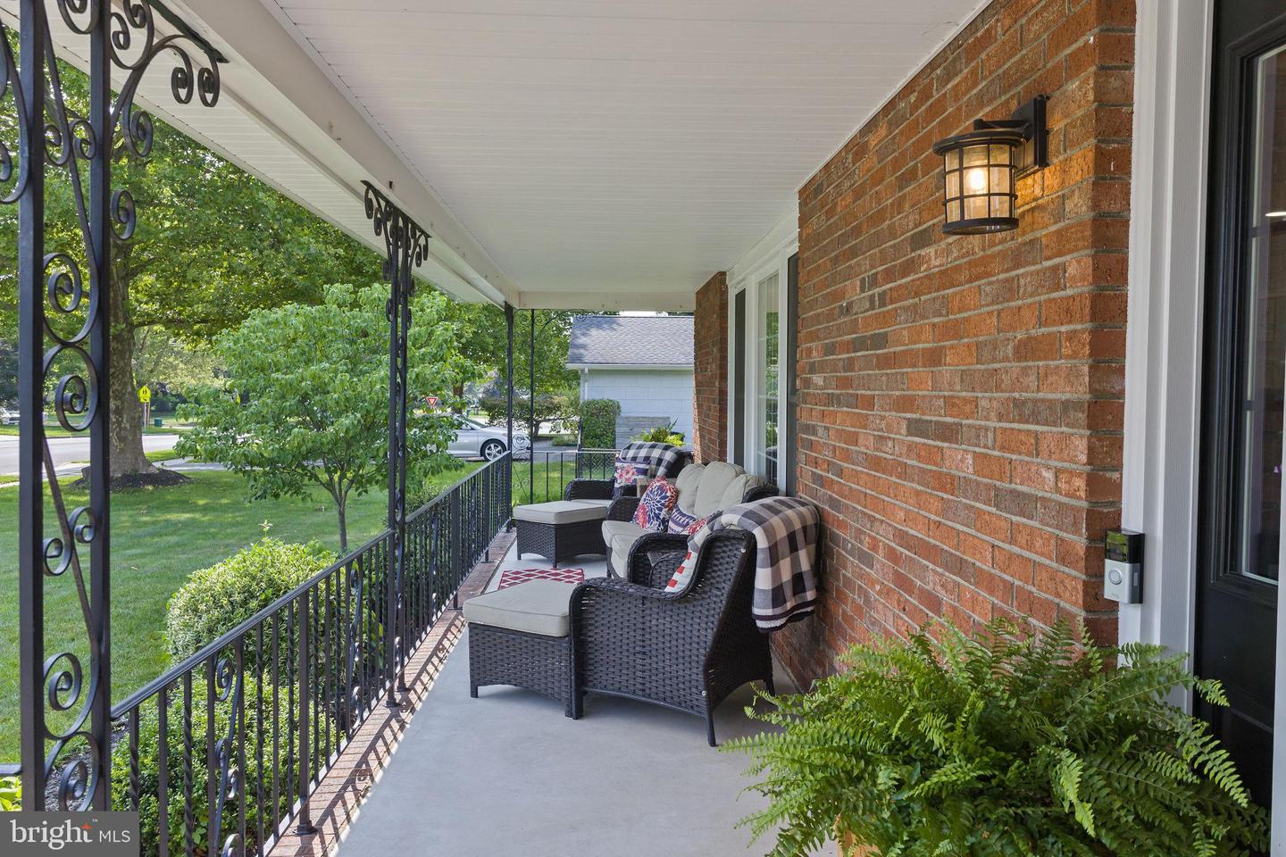 1108 Estates Blvd Property Photo 3