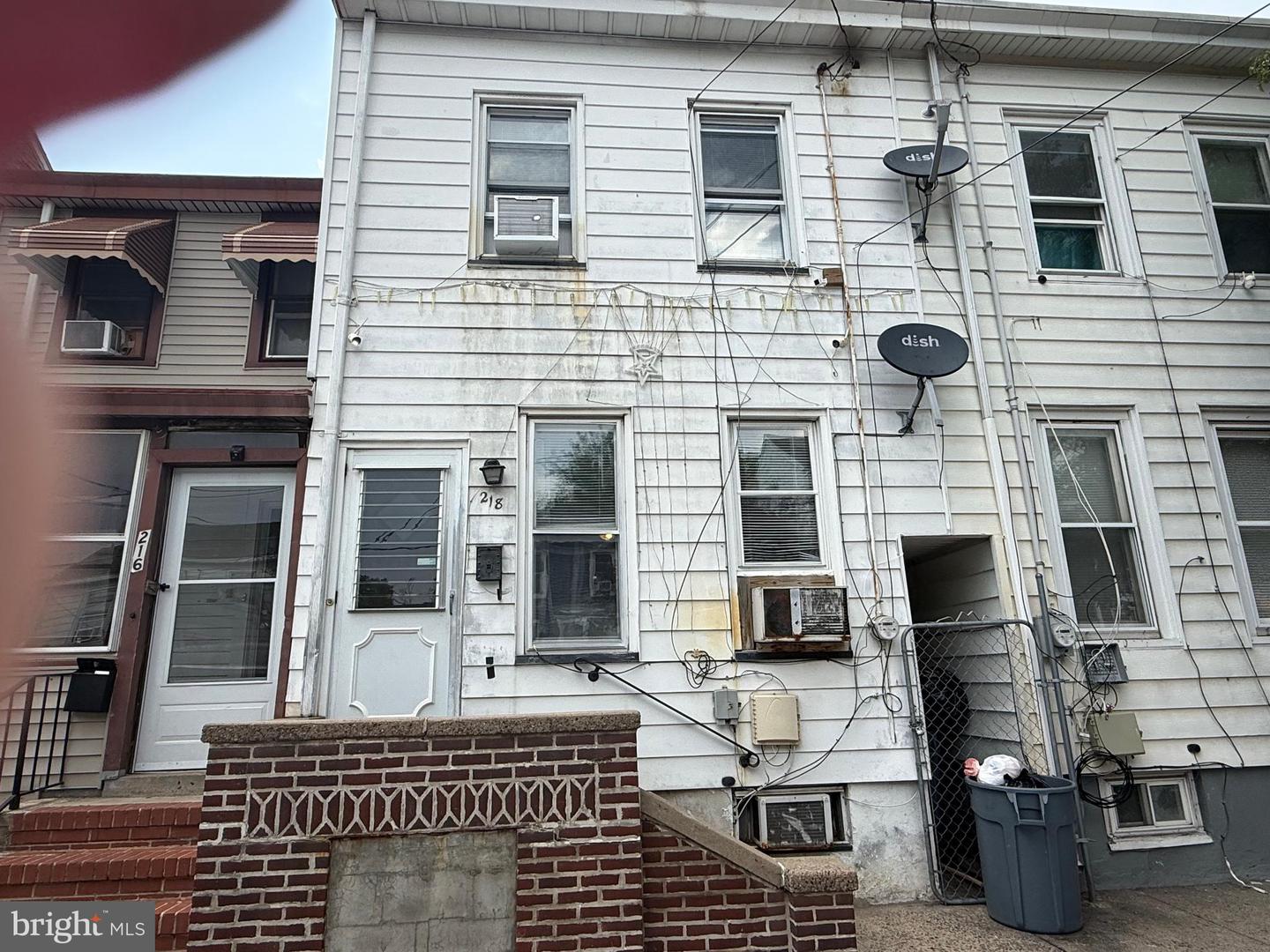 218 Elmer St Property Photo 1