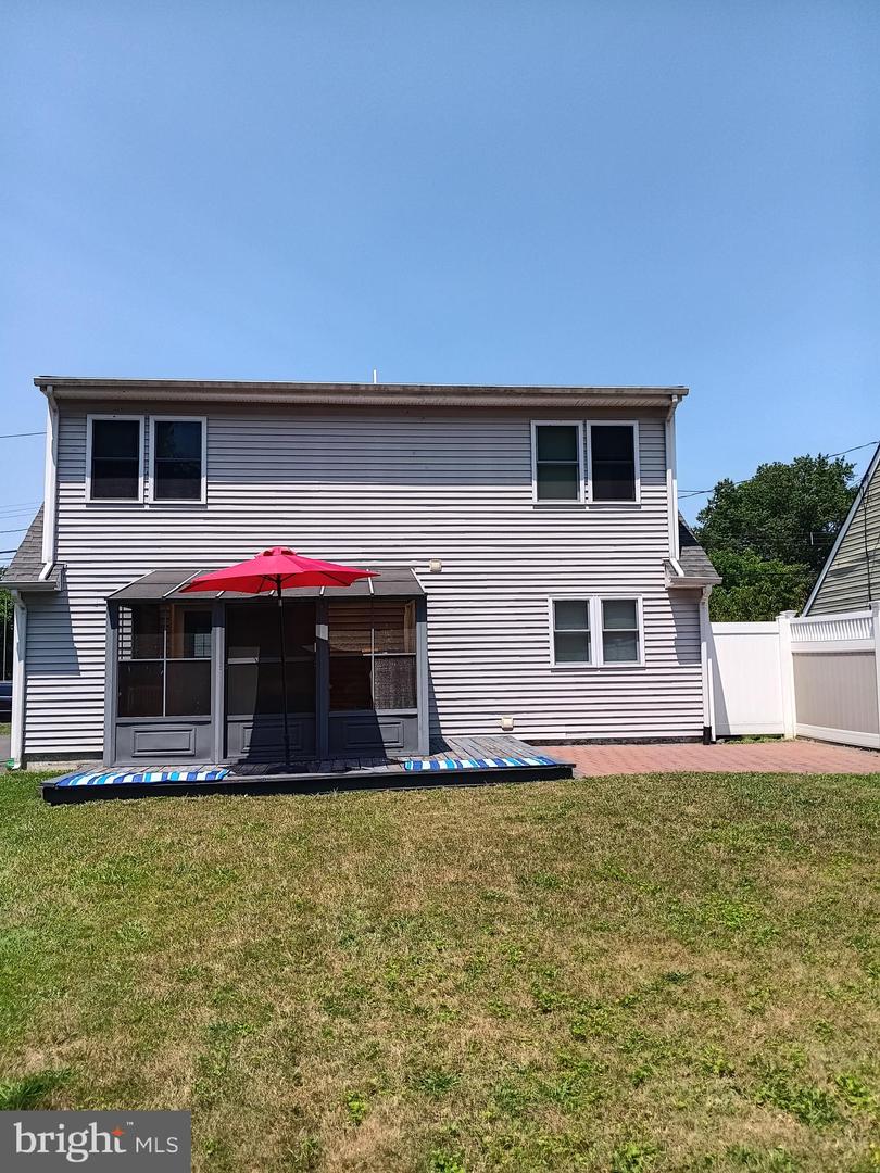 209 Eaton Ave Property Photo 29