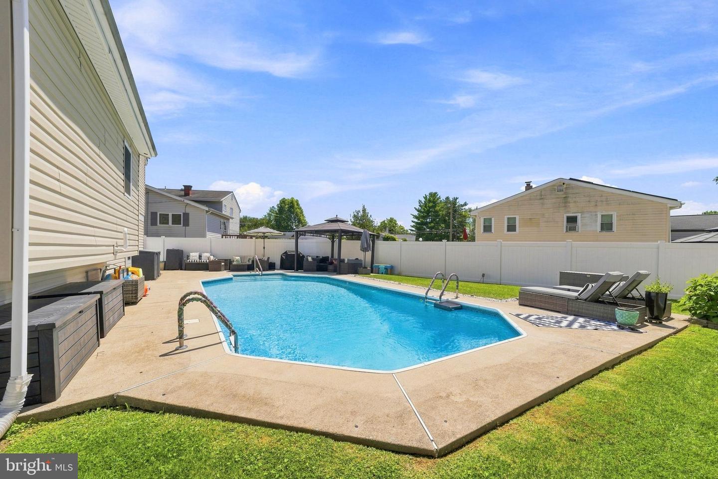 43 Rolling Lane Property Photo 26