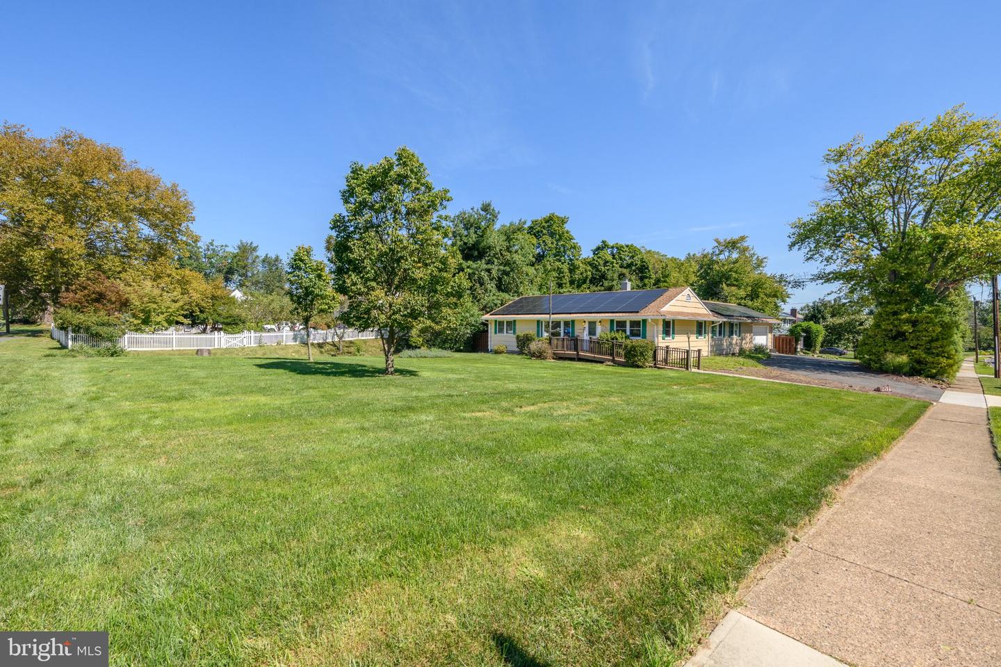 2176 PENNINGTON RD Property Photo 1