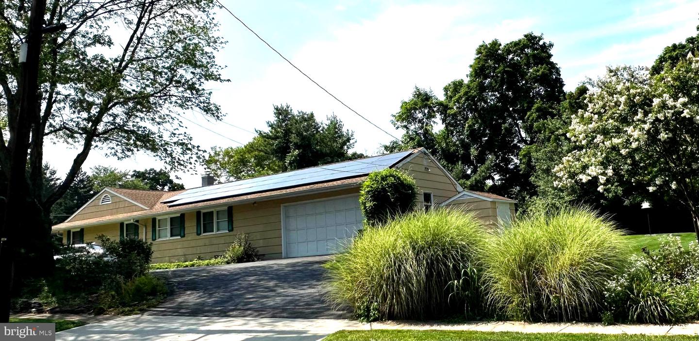 2176 Pennington Rd Property Photo 3