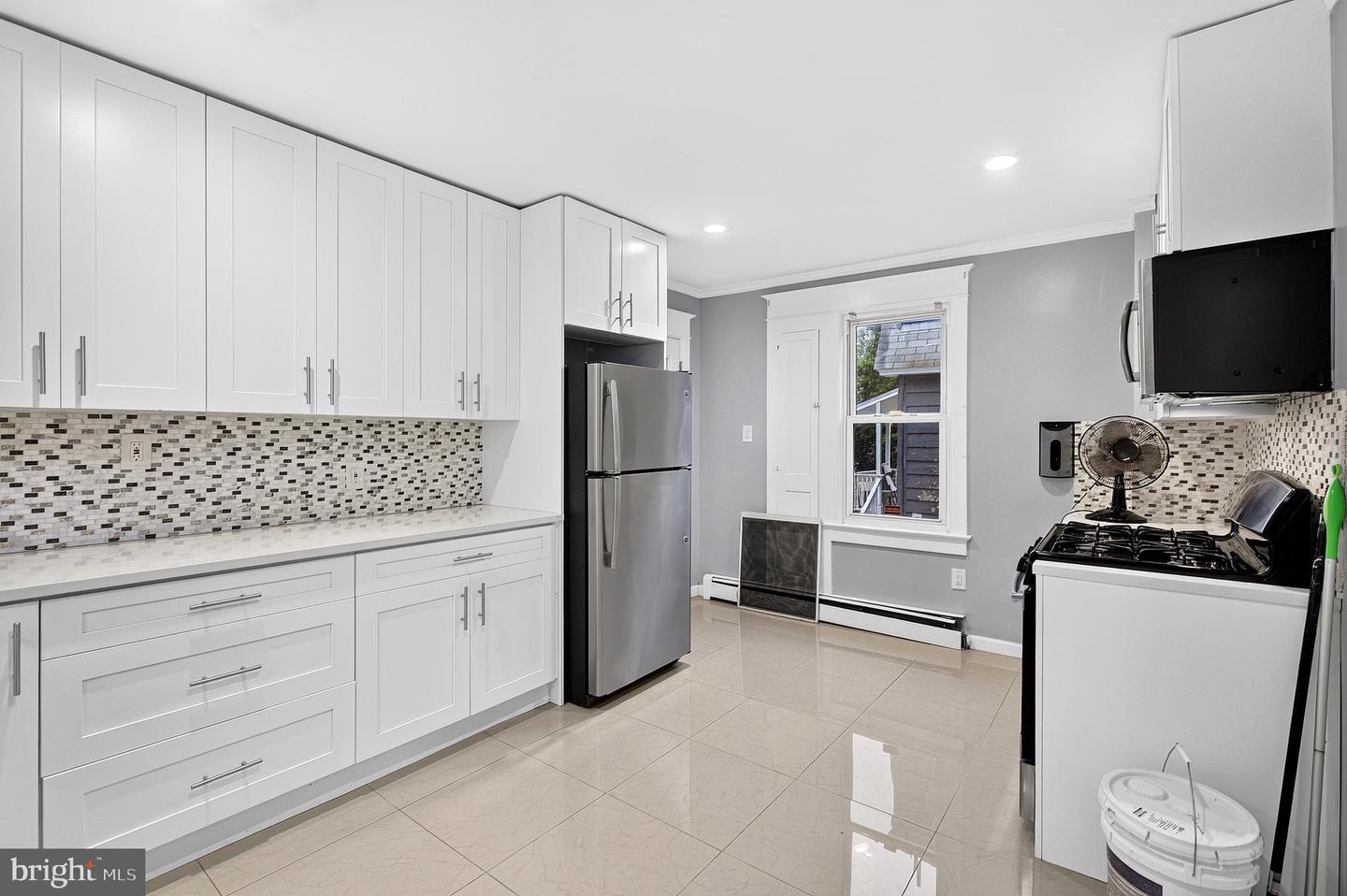 268 Clover Property Photo 8