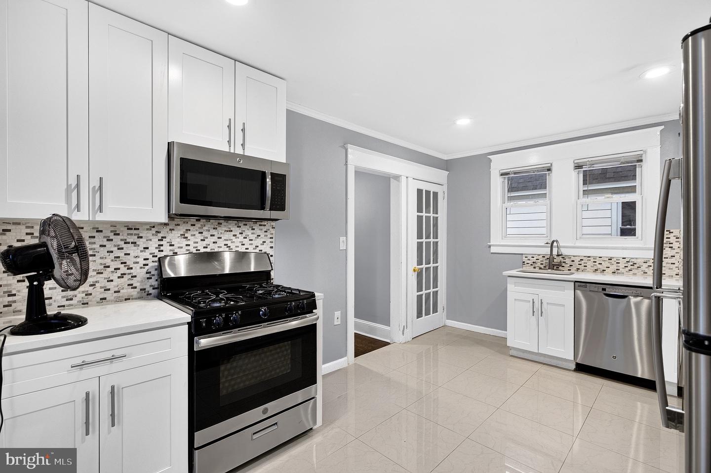 268 Clover Property Photo 9