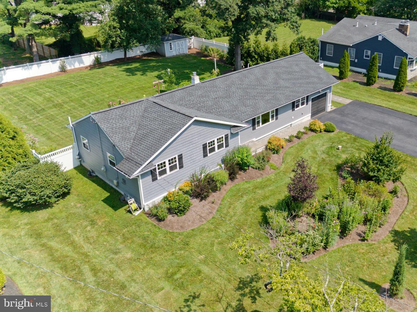 1214 Bear Tavern Rd Property Photo 1