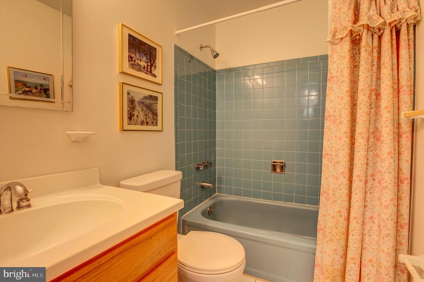 726 Twin Rivers Dr N Property Photo 24