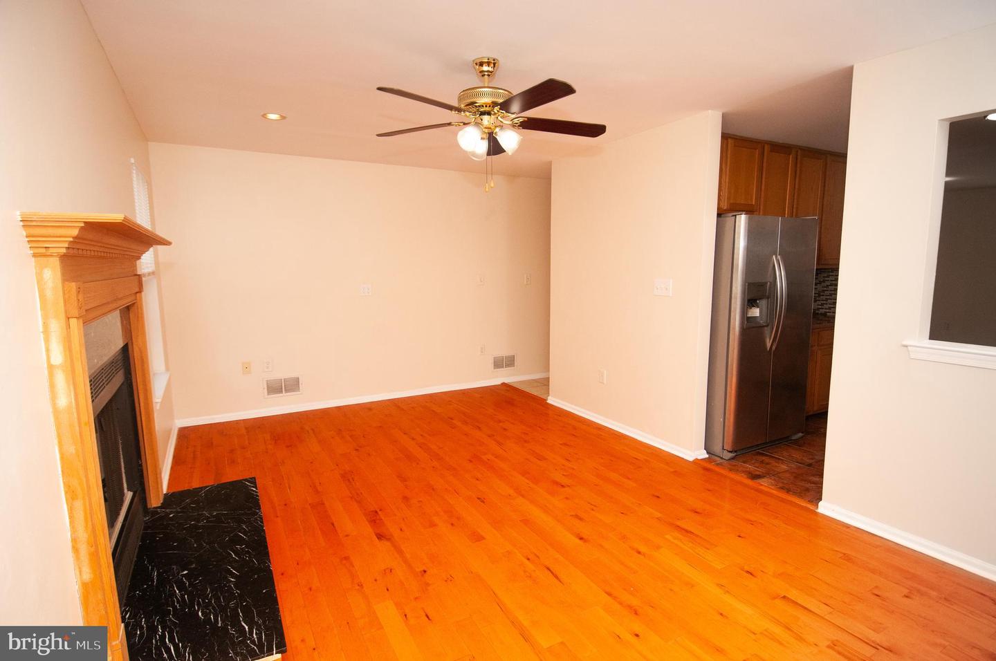 17 Yorkshire Village Property Photo 21