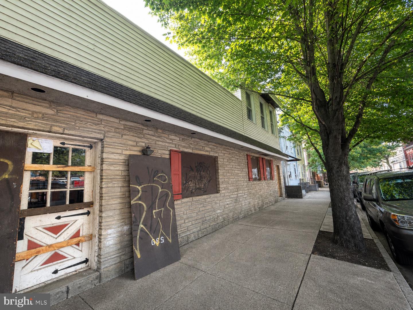 539 Centre Property Photo 1