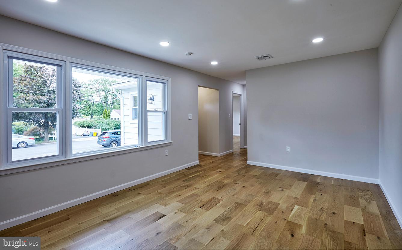 48 Terrill Ave Property Photo 8