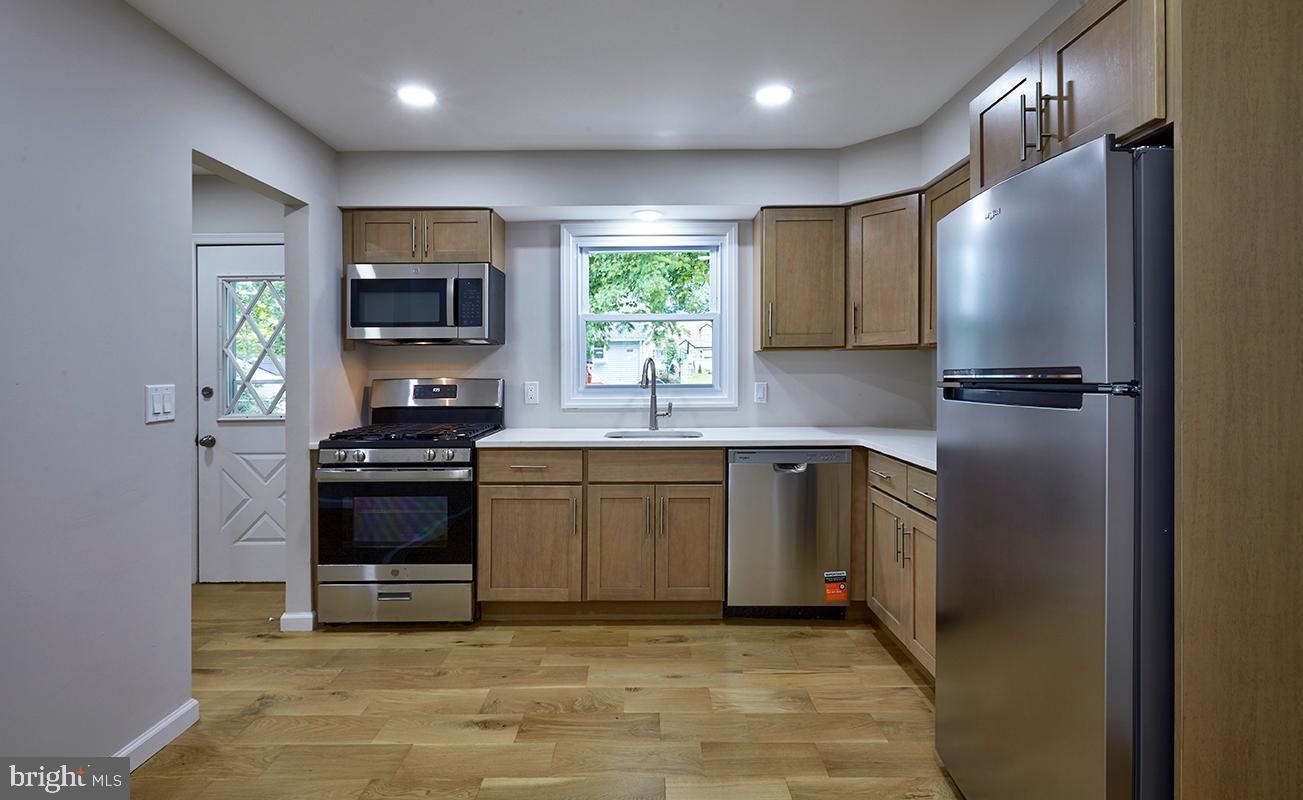 48 Terrill Ave Property Photo 12