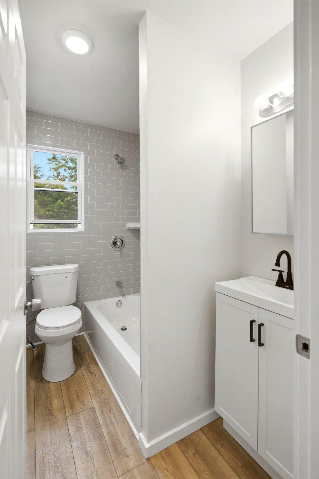 77 Morton Ave Property Photo 23