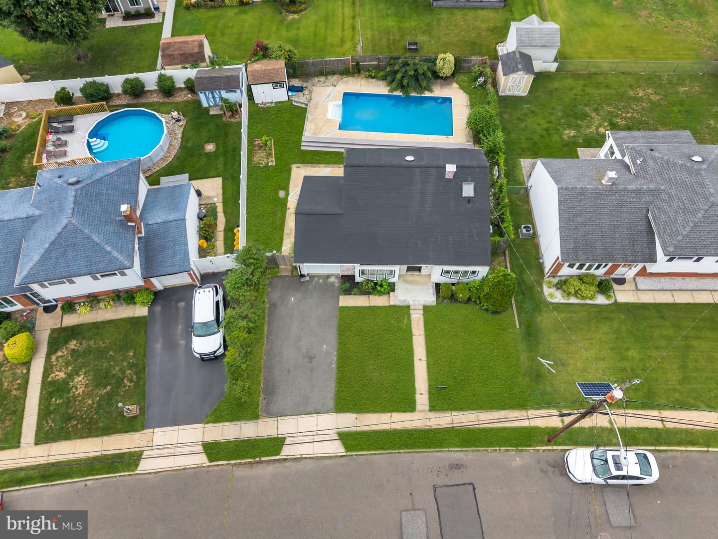 16 FALMOUTH RD Property Photo 1