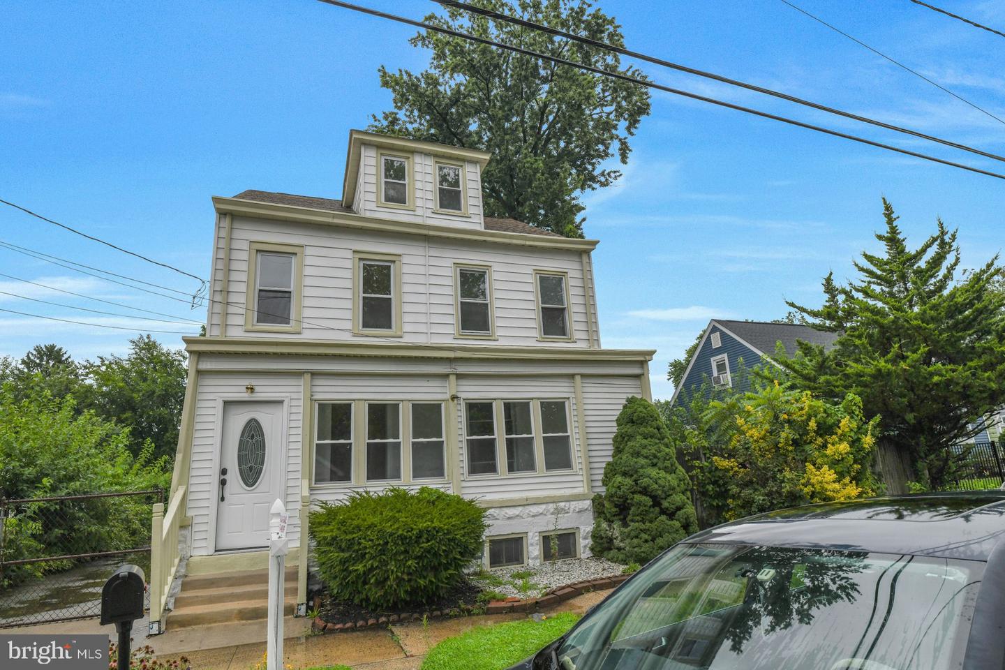 134 GRAND AVE