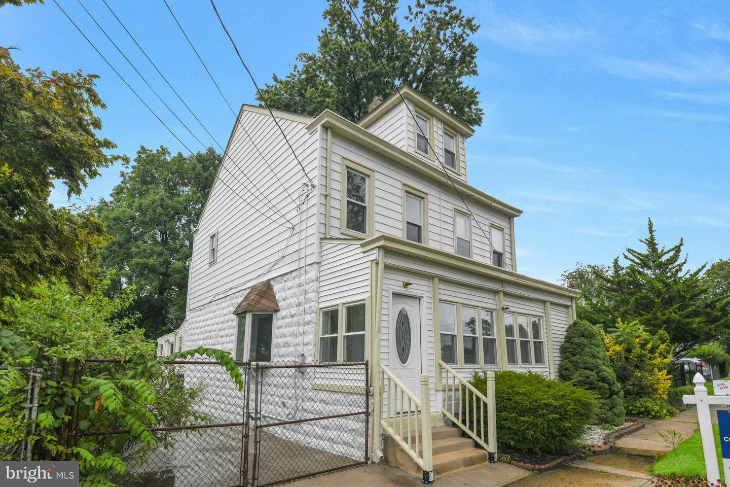 134 Grand Ave Property Photo 2