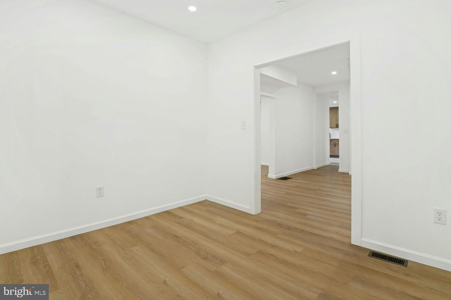 134 Grand Ave Property Photo 13