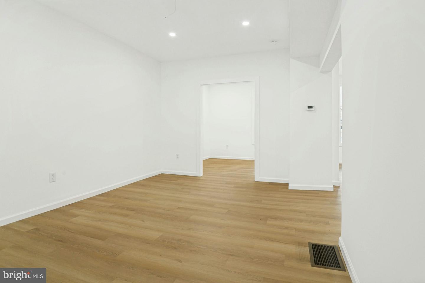 134 Grand Ave Property Photo 14