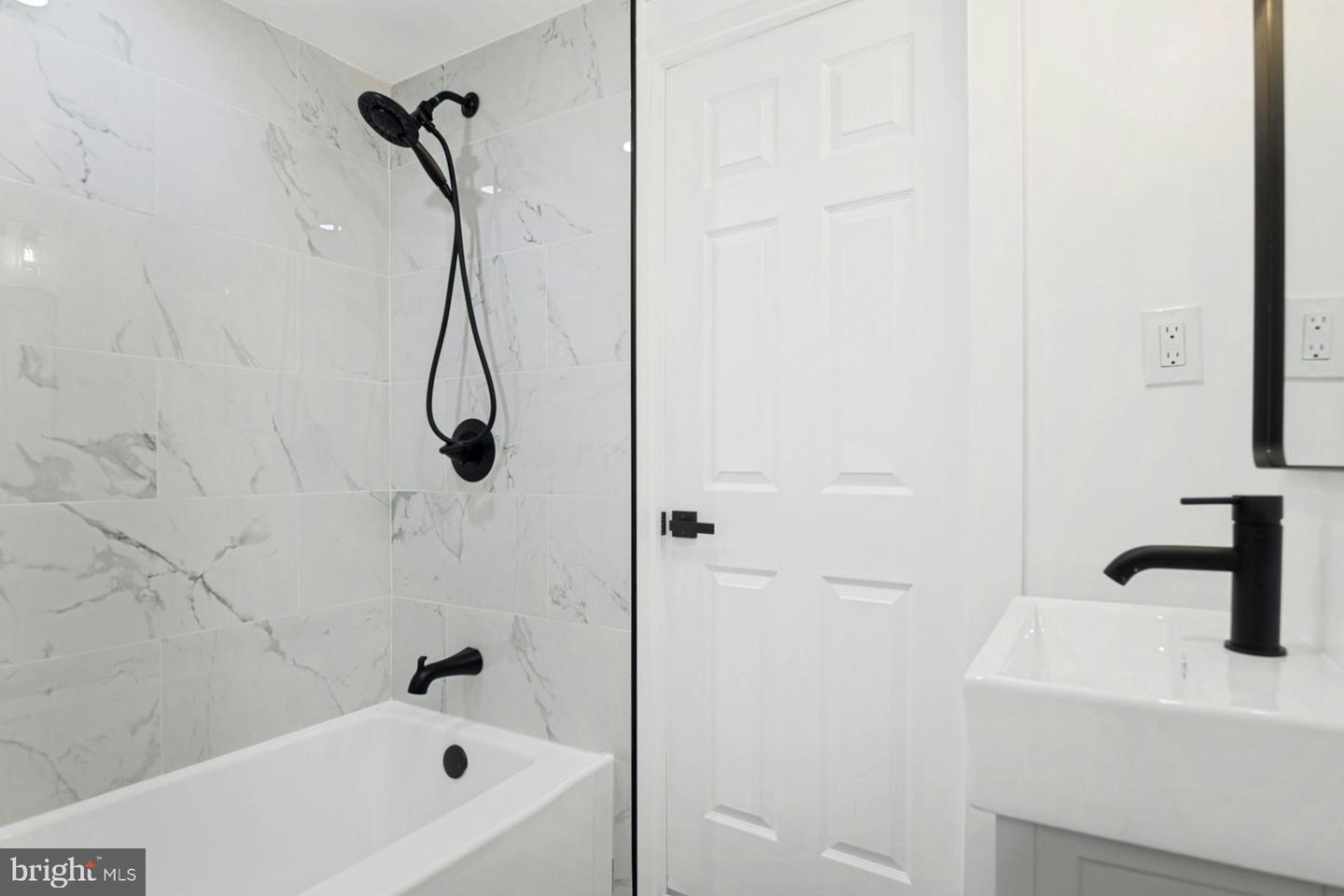 134 Grand Ave Property Photo 22