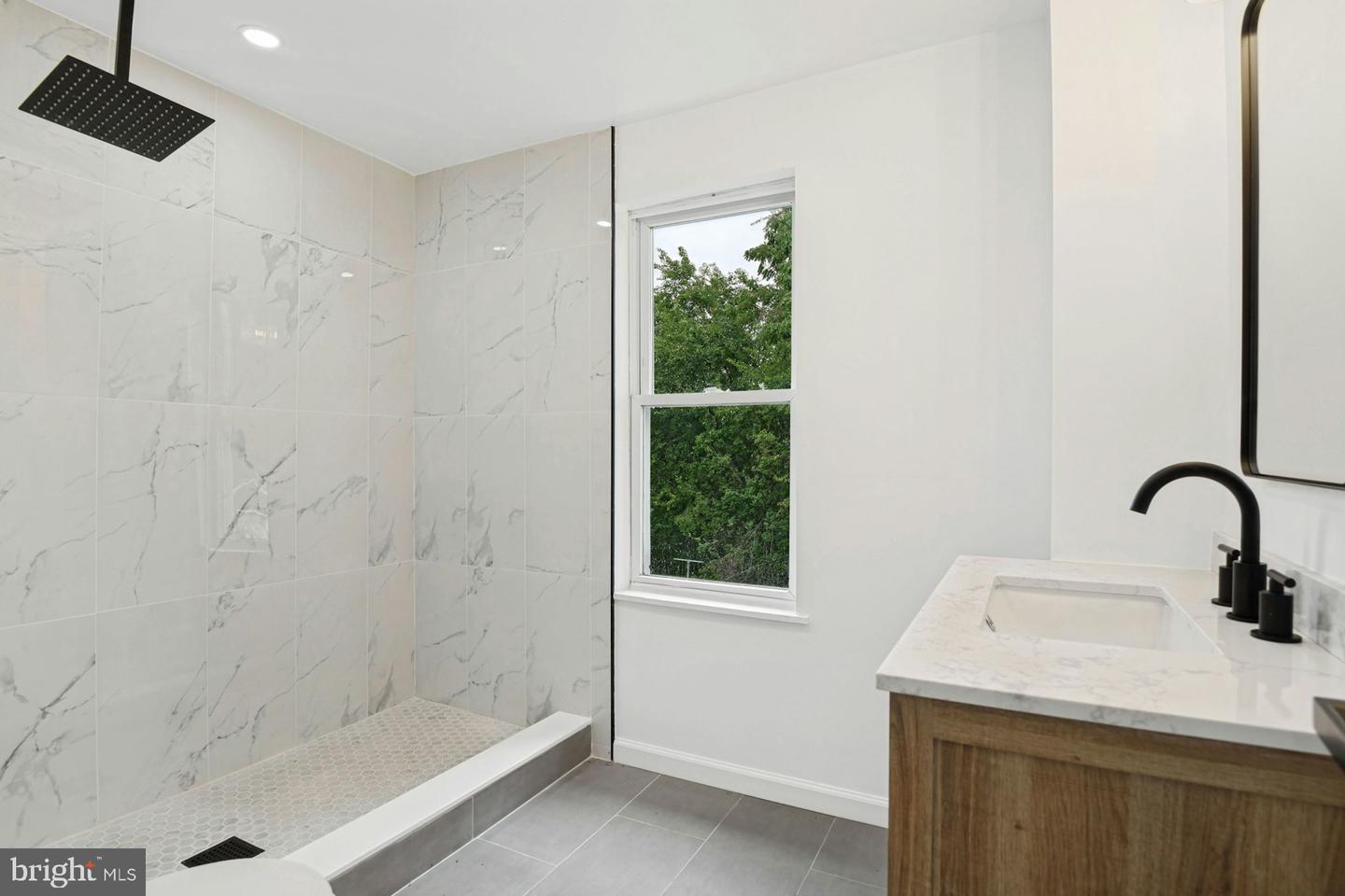 134 Grand Ave Property Photo 28