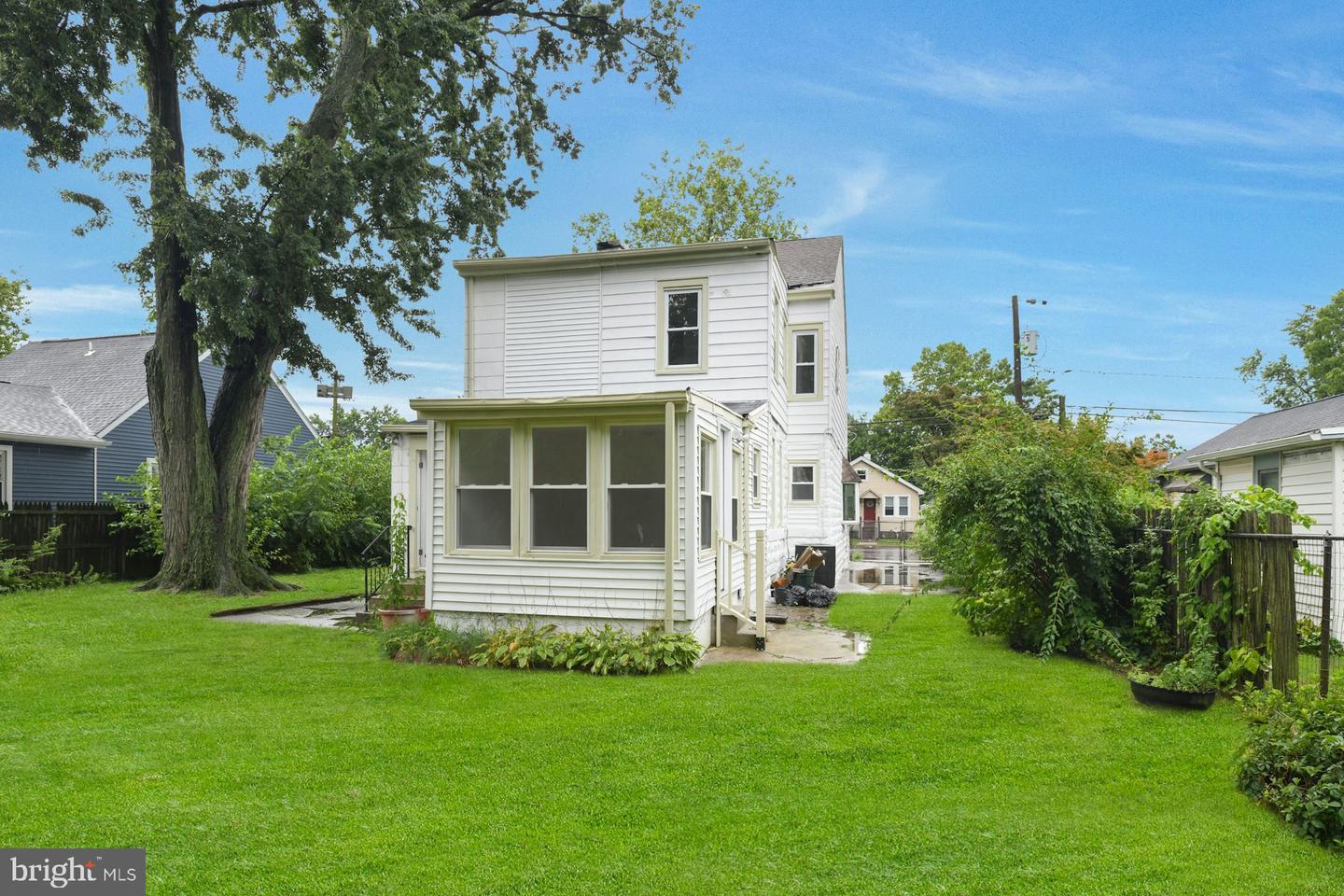 134 Grand Ave Property Photo 38