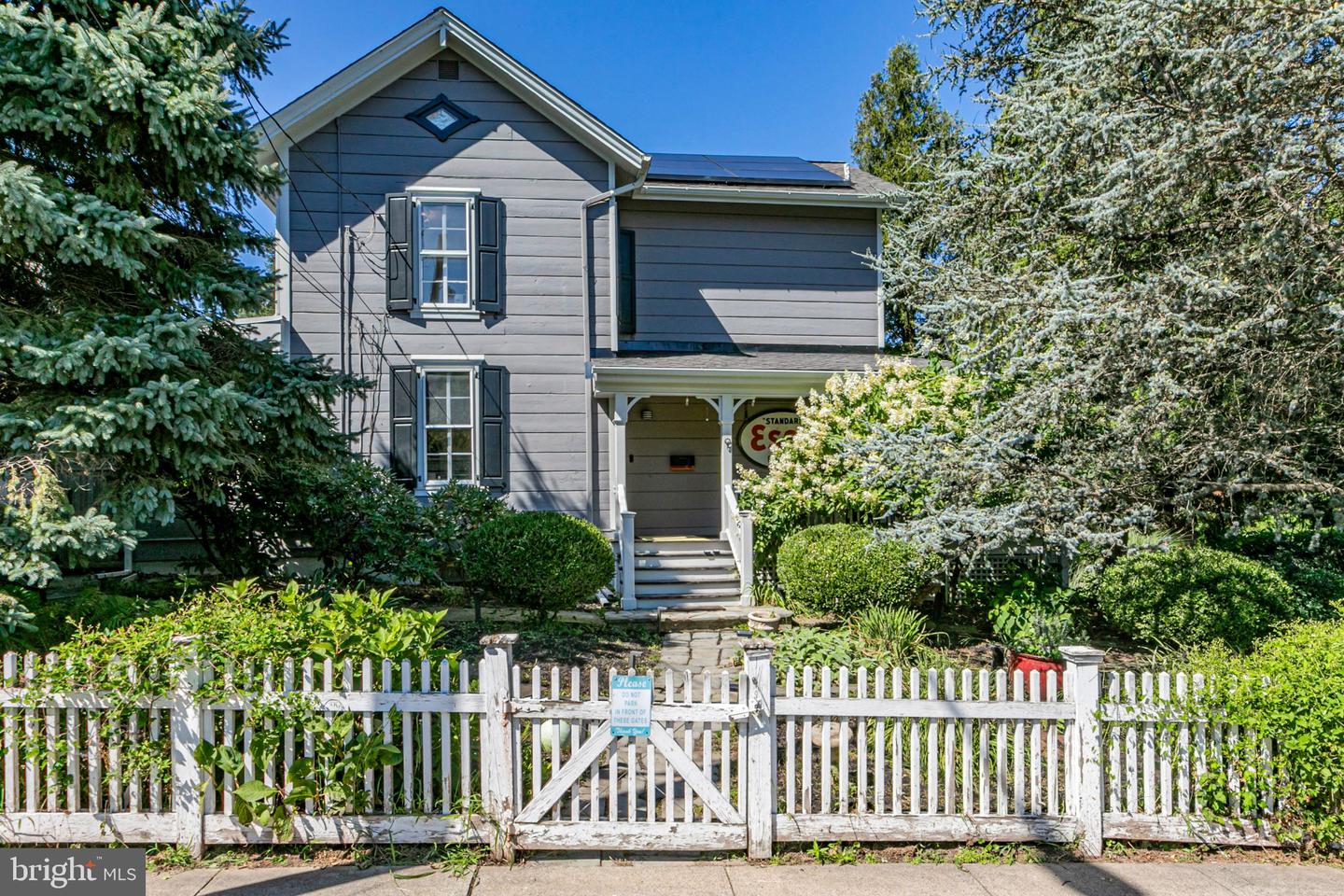 9 MAPLE ST Property Photo 1