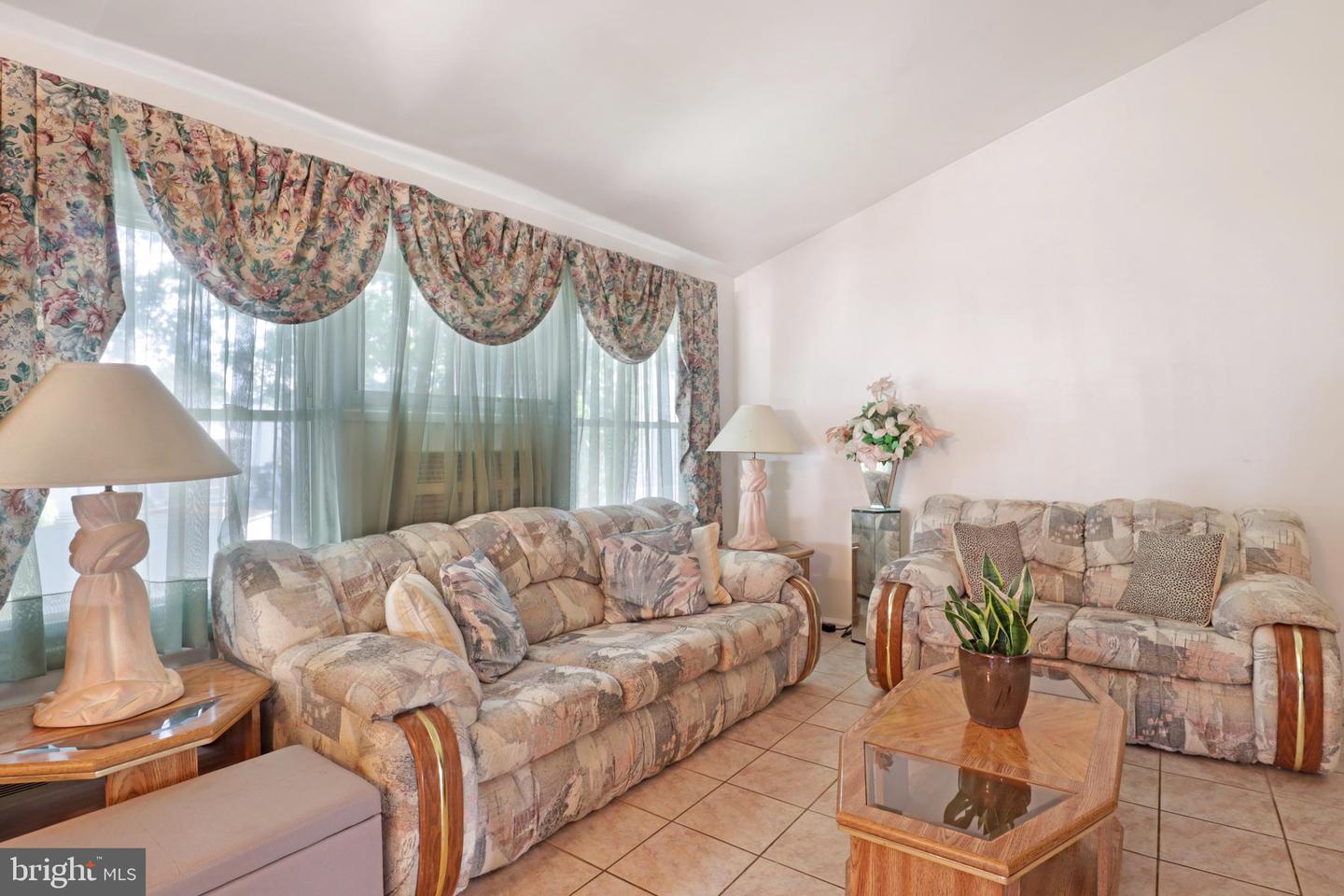 89 Barbara Lee Dr Property Photo 18