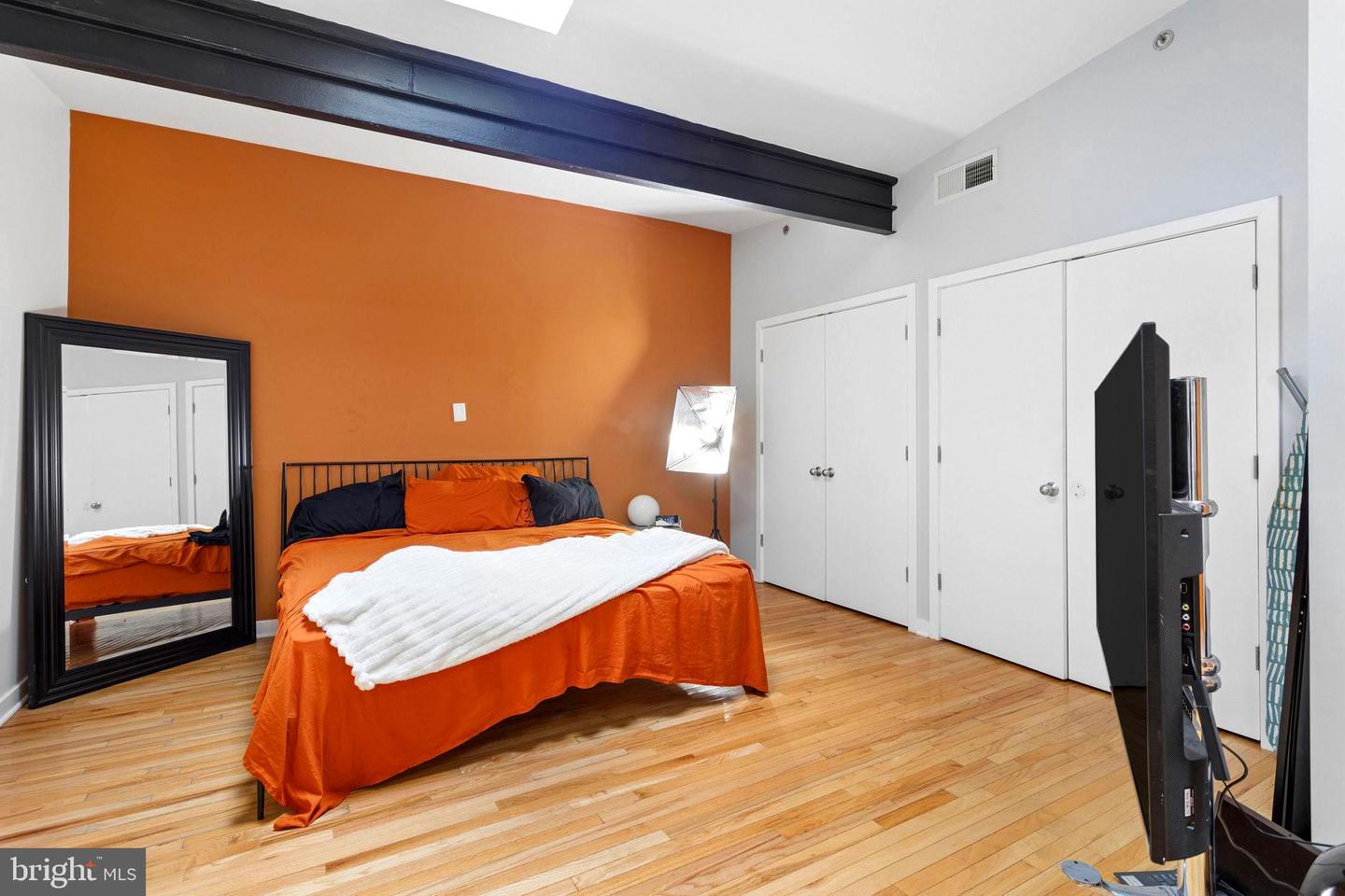 242 Centre St #4 Property Photo 12