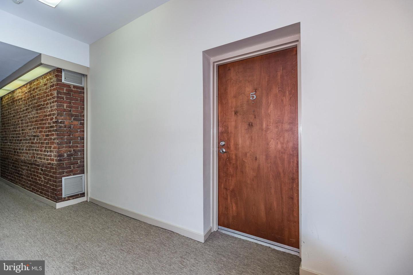 5 Academy Ct Property Photo 3