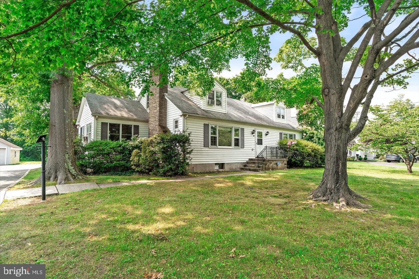 648 Old York Rd Property Photo 1