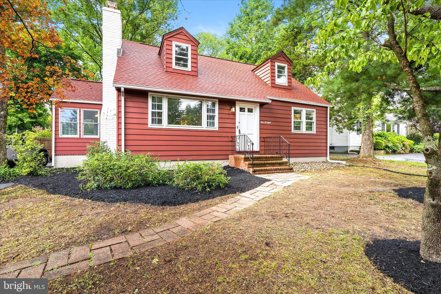 468 N Harrison St Property Photo 2