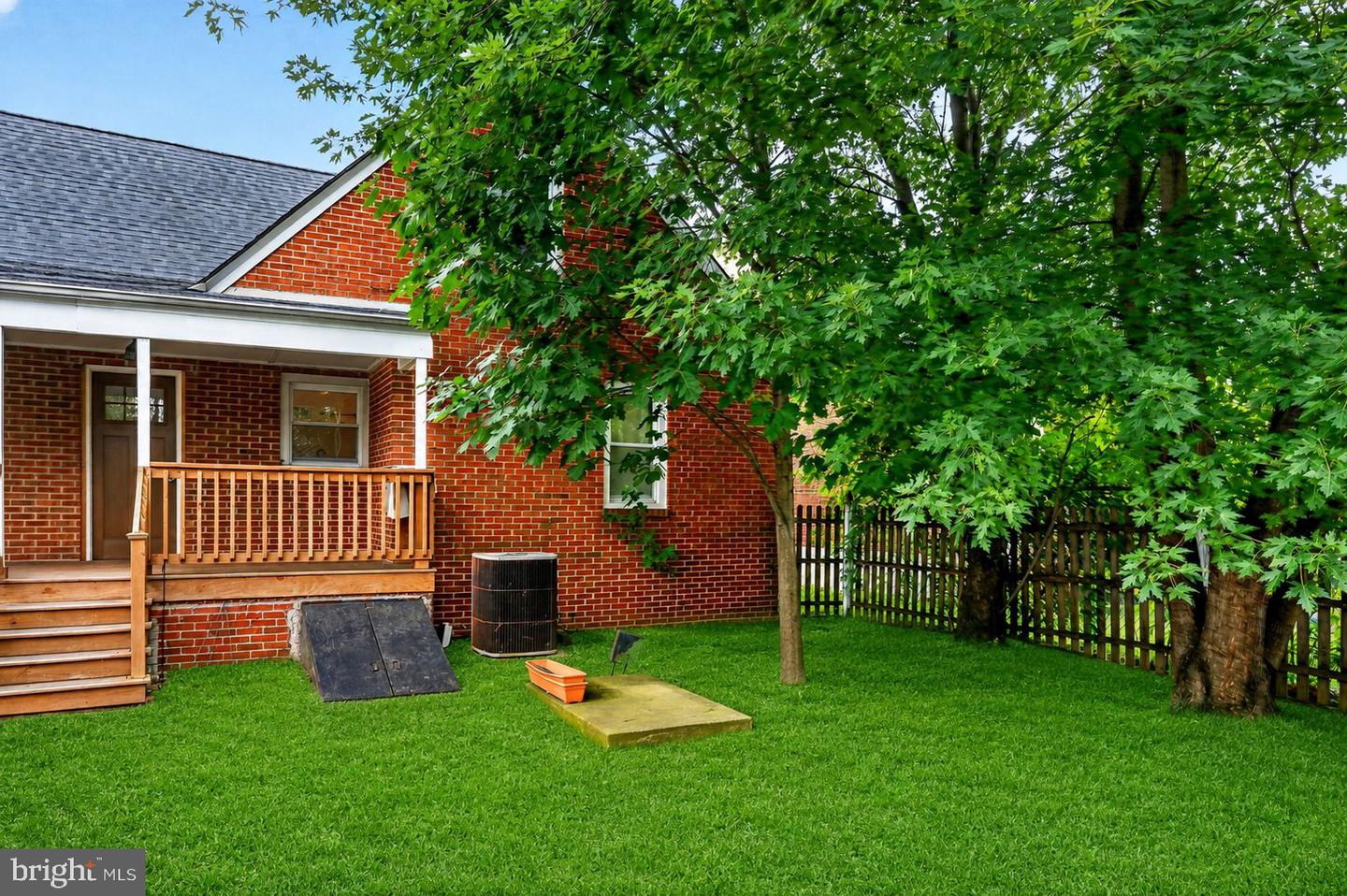 57 Beech Ave Property Photo 16