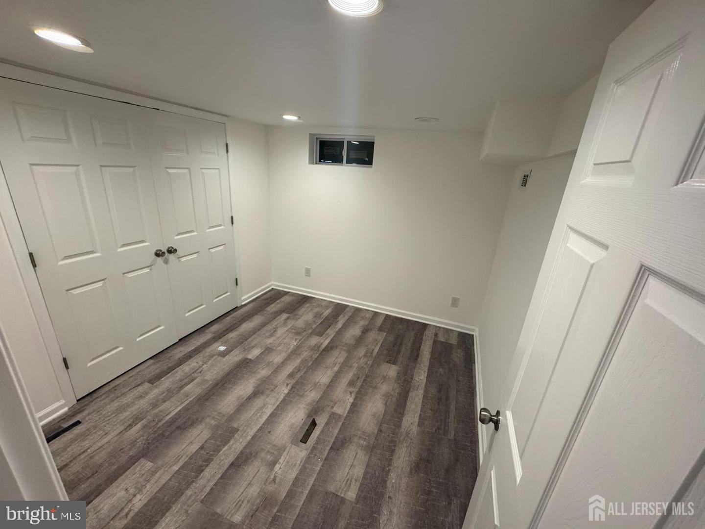 51 Kenwood Ter Property Photo 16