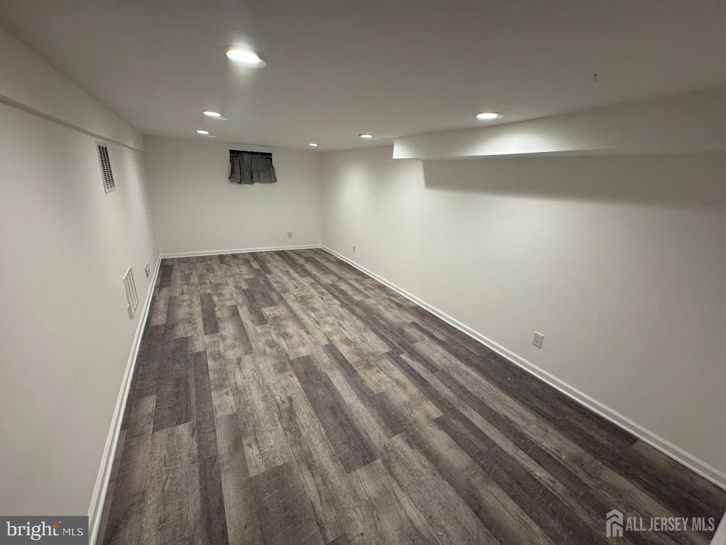 51 Kenwood Ter Property Photo 17