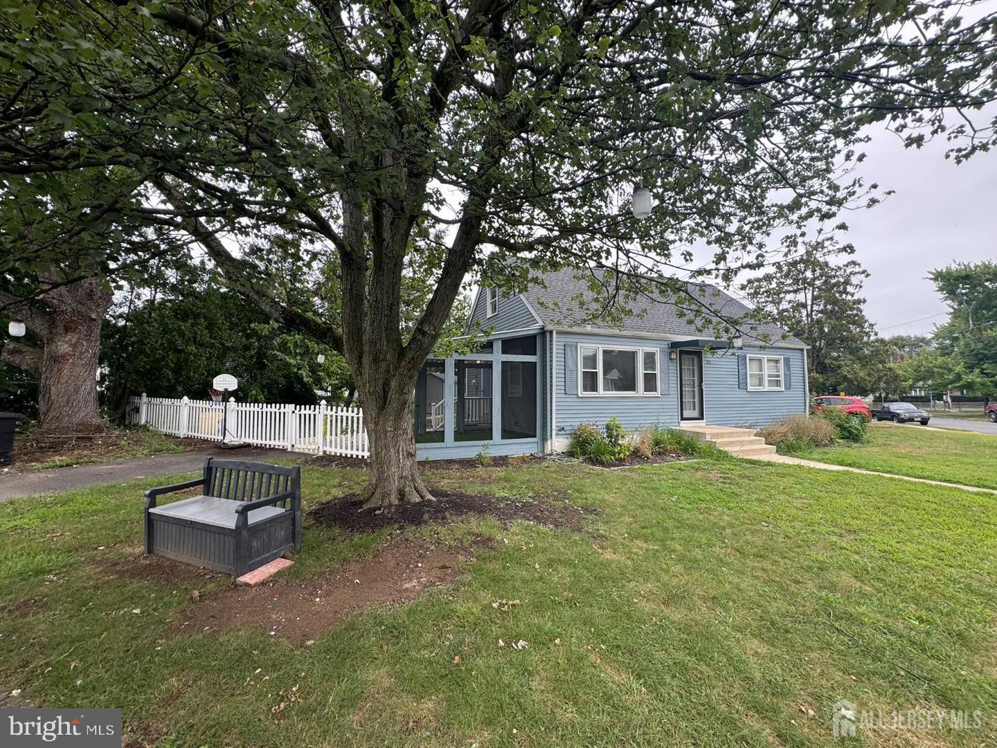 51 Kenwood Ter Property Photo 19