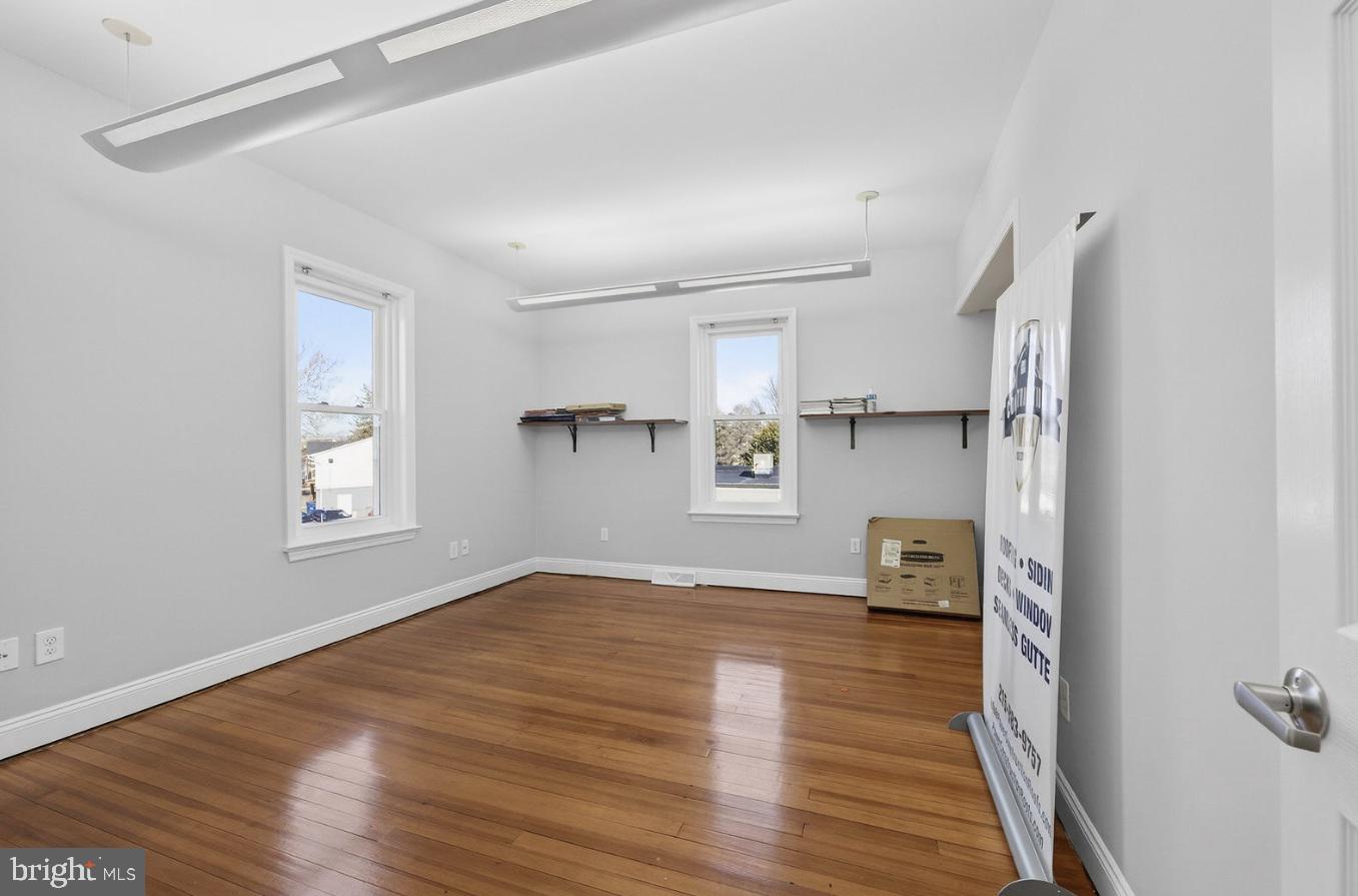 209 Lawrence Rd Property Photo 13
