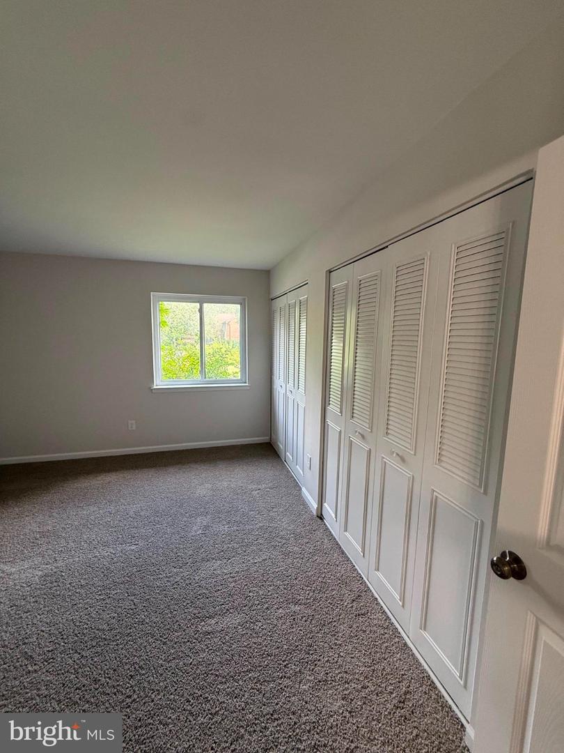 505 Meadow Woods Ln Property Photo 10