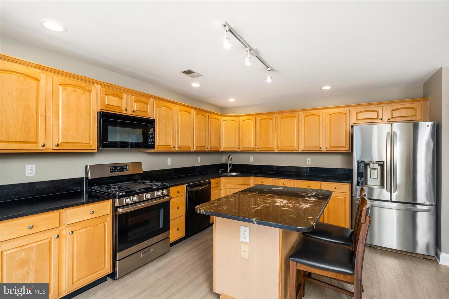 139 Coburn Rd Property Photo 17