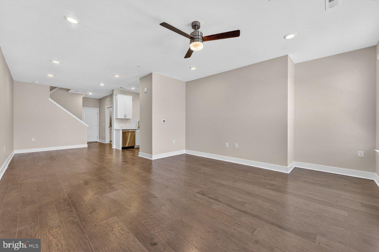 207 Aaron Truehart Way Property Photo 4