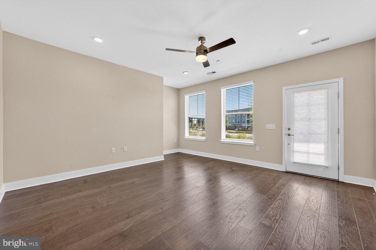 207 Aaron Truehart Way Property Photo 5