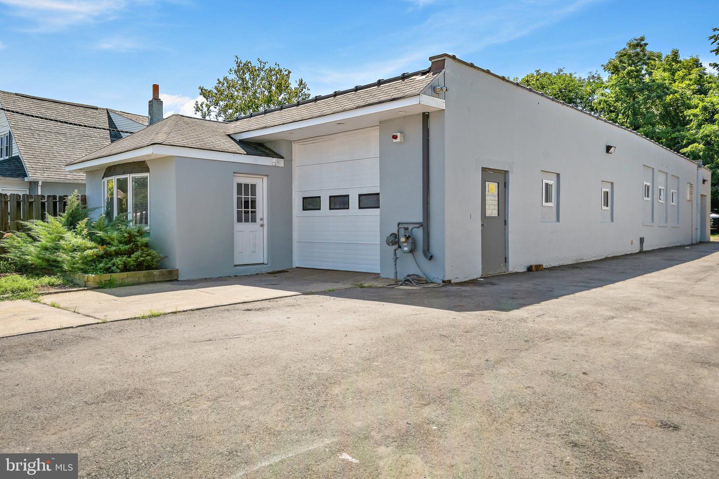 425 Hazel Ave Property Photo 1