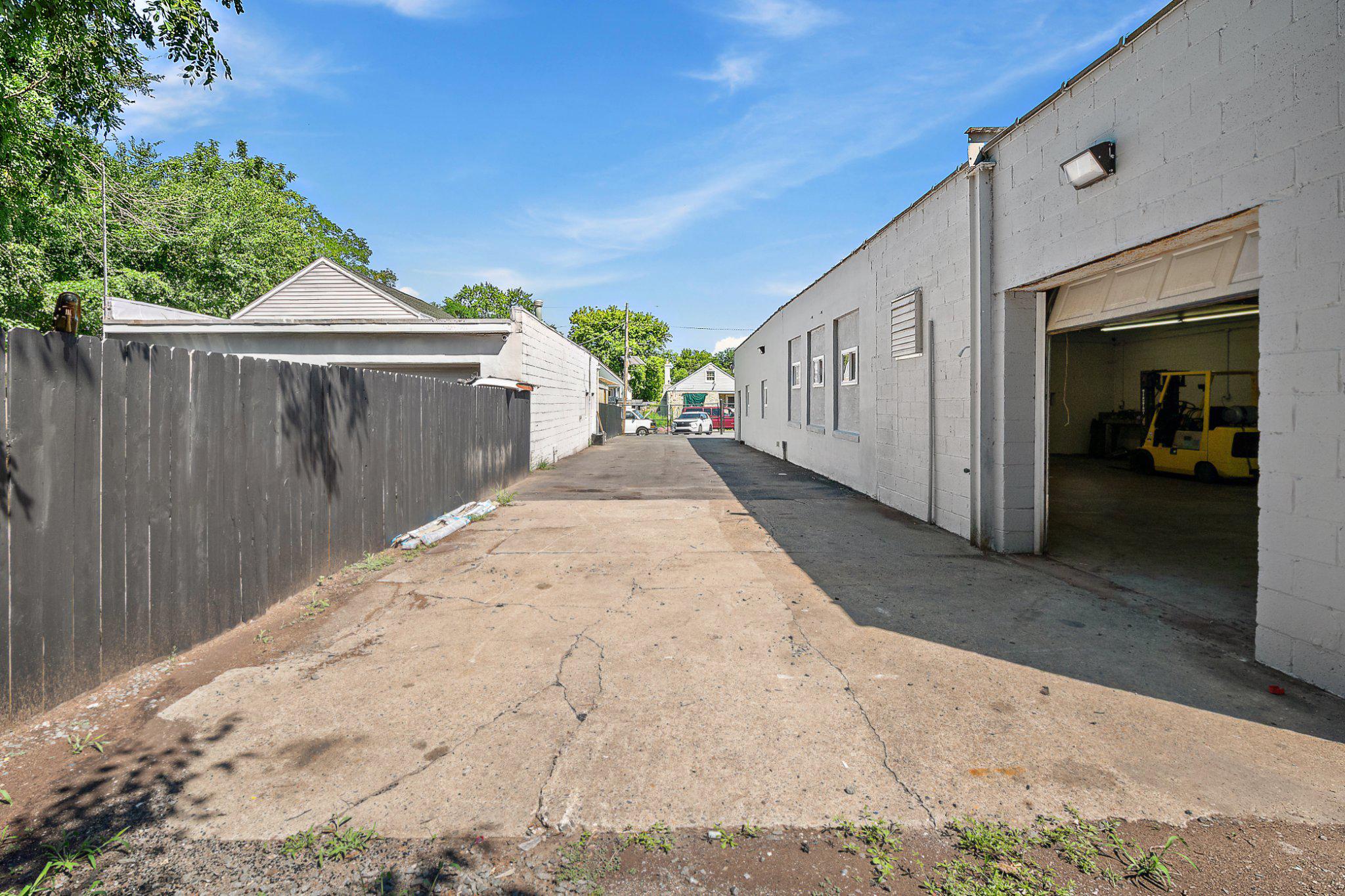 425 Hazel Ave Property Photo 6