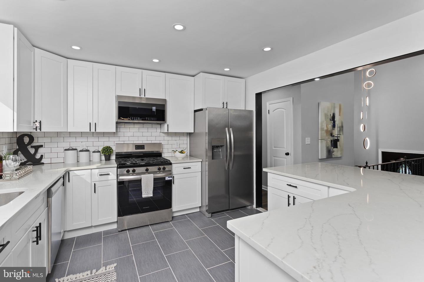 1498 Stuyvesant Ave Property Photo 14