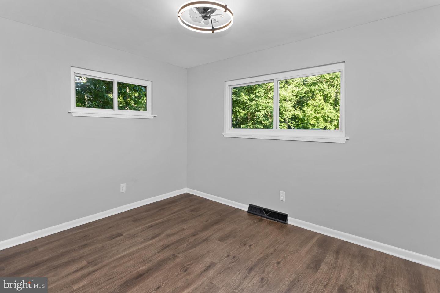 1498 Stuyvesant Ave Property Photo 22