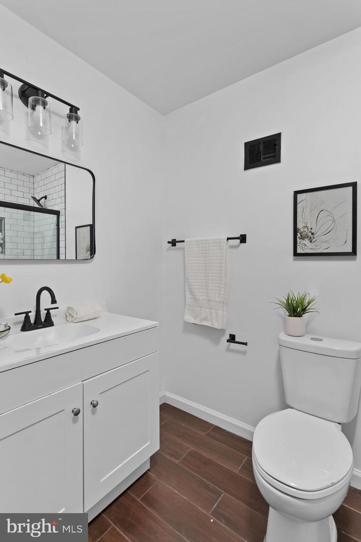 1498 Stuyvesant Ave Property Photo 23