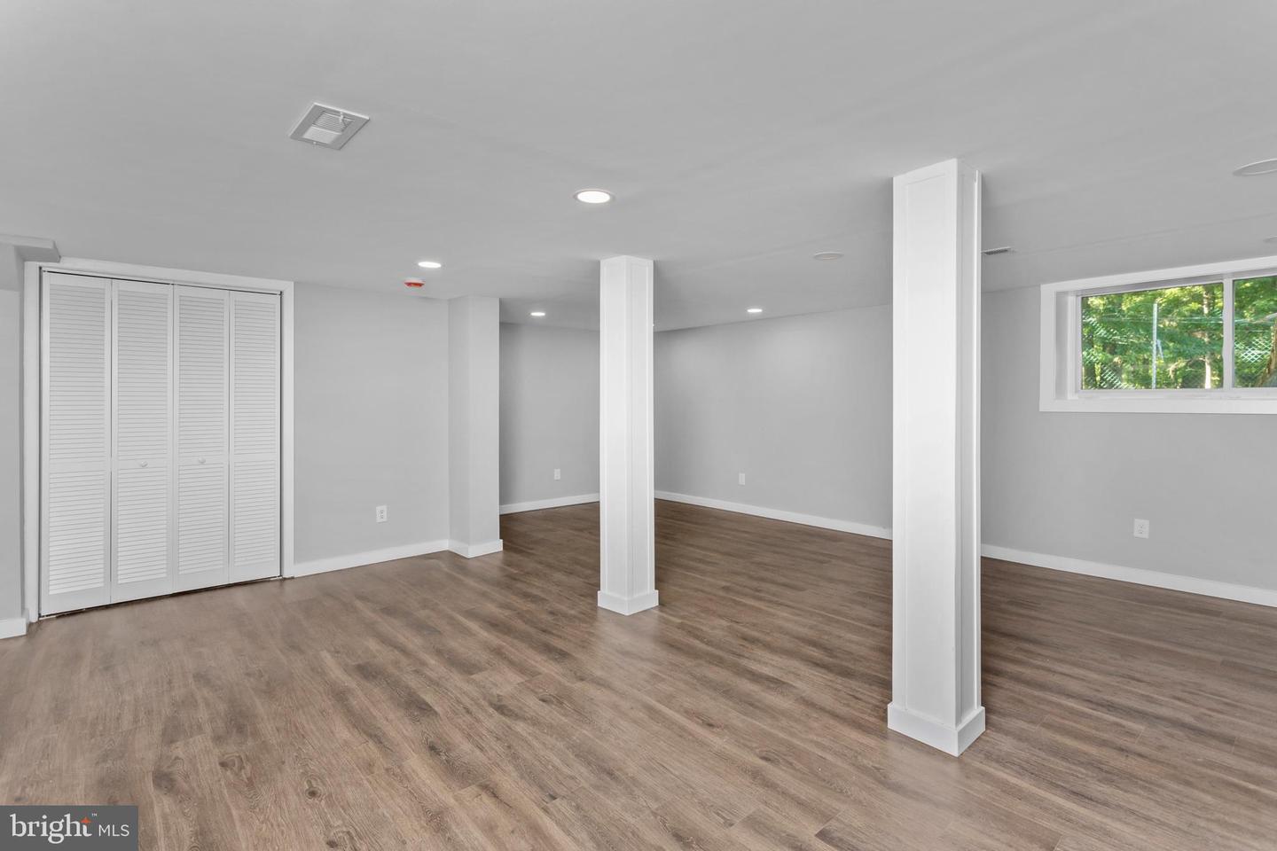 1498 Stuyvesant Ave Property Photo 30