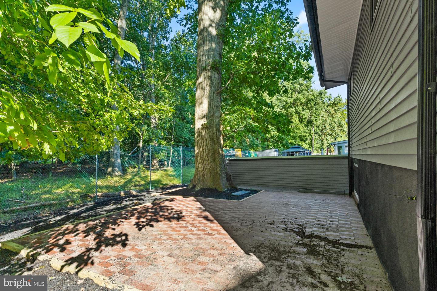 1498 Stuyvesant Ave Property Photo 35