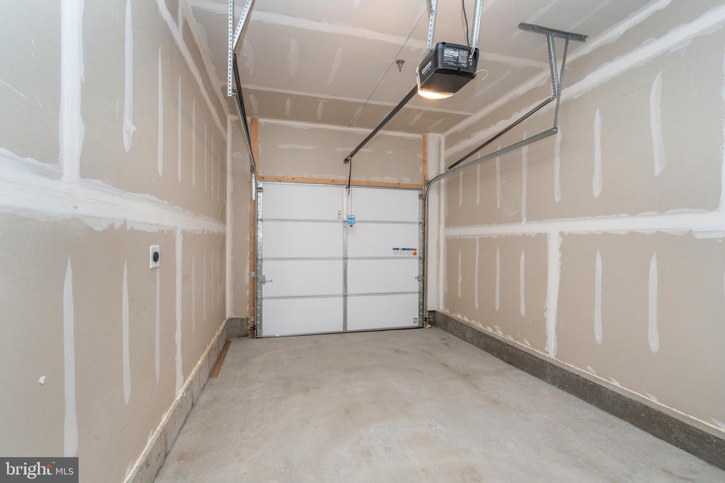 1210 Parker Blvd Property Photo 35