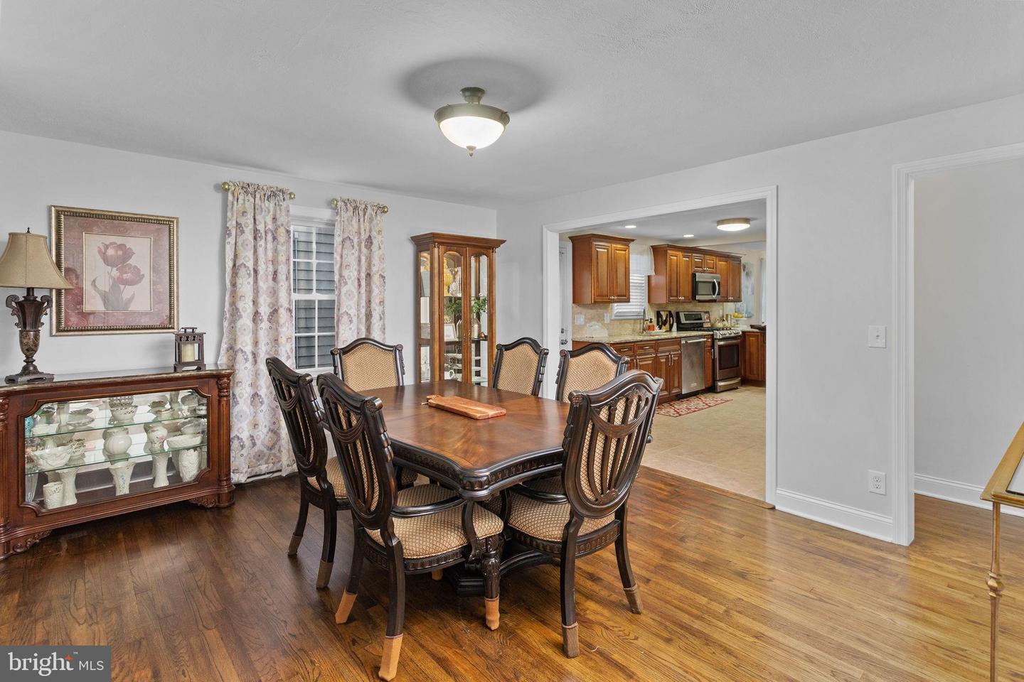 25 Elmore Ave Property Photo 5