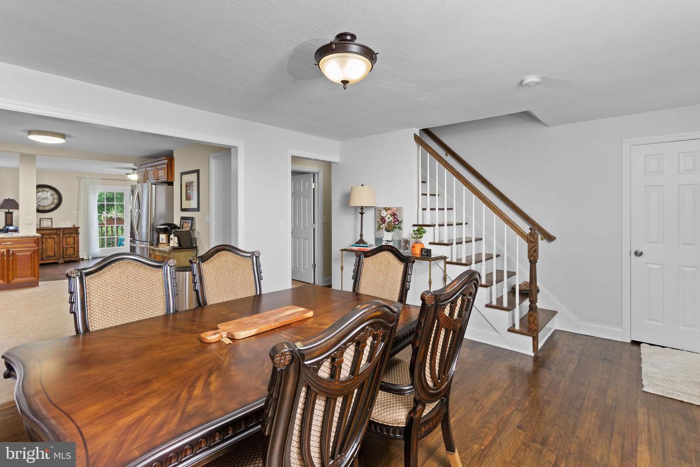 25 Elmore Ave Property Photo 6